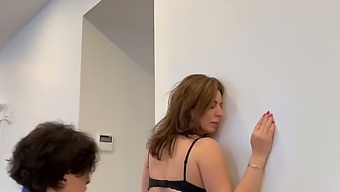 A Married Woman In My Rented Apartment Gets Fucked Without A Condom