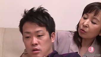 Reiko Matsui In An Introduction To Her Uncontrollable Sexual Desires