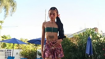 小柄な