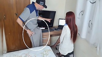 Amateur Housewife Seeks Tech Support For Her Computer